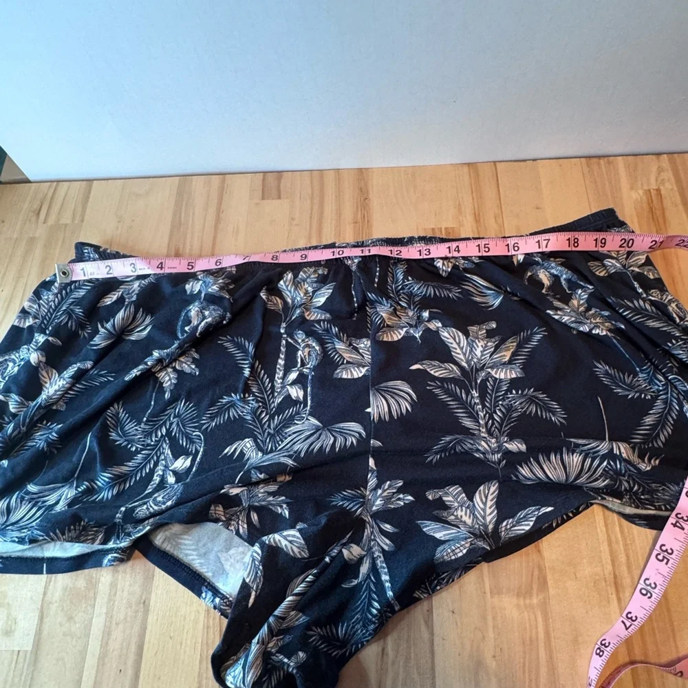 Secret Treasures 3X Tropical Print Lounge Shorts Elastic Waist Plus Size